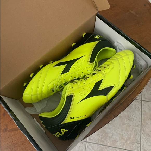 Diadora Men’s Pro Soccer Shoes FG Italica 3 KP - Picture 1 of 4